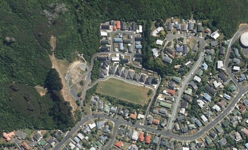 12 Lime Grove, Maungaraki, Lower Hutt - Carousel 1