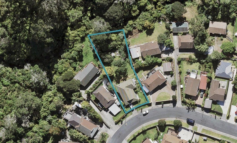 13 Katrina Place, Massey, Auckland - Carousel 1