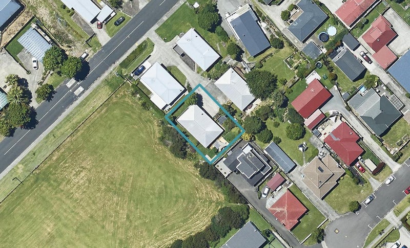 52B Watling Street, Gate Pa, Tauranga - Carousel 1