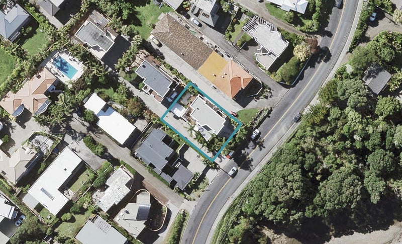 14 Beach Road, Castor Bay, Auckland - Carousel 1