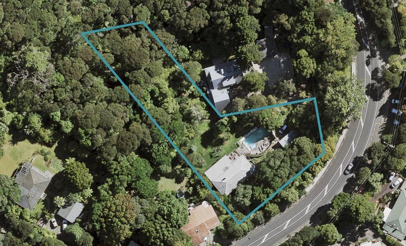 319 Titirangi Road, Titirangi, Auckland - Carousel 1