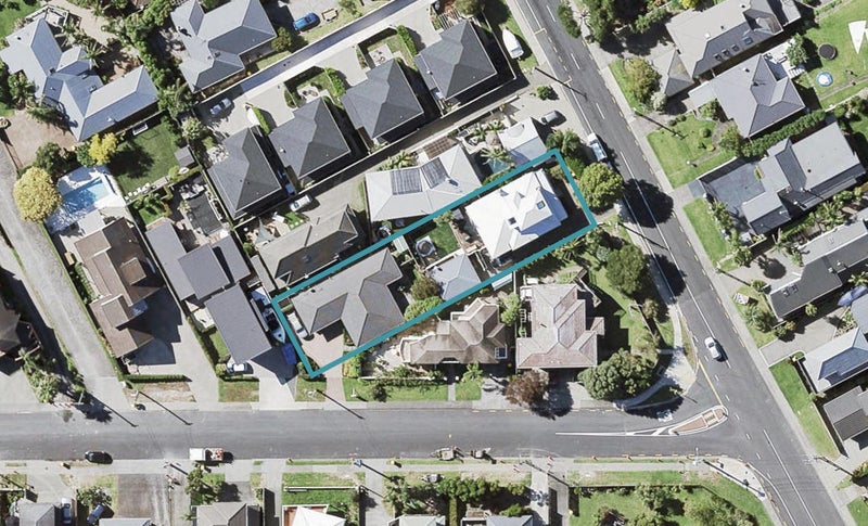 1/93 Clovelly Road, Bucklands Beach, Auckland - Carousel 1