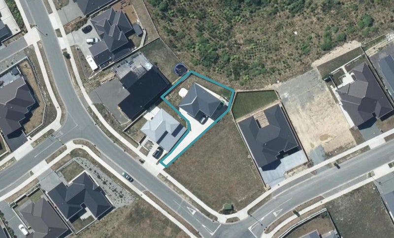 21A Ken Douglas Drive, Aotea, Porirua - Carousel 1