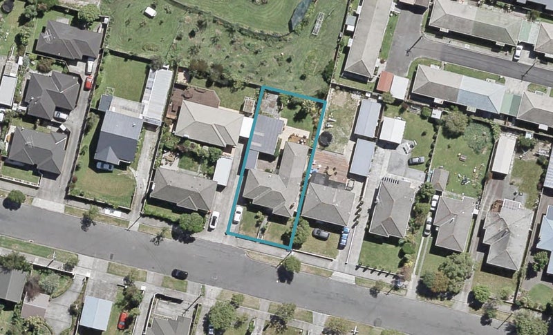 39 Porutu Street, Fairfield, Lower Hutt - Carousel 1