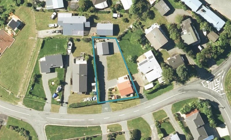 19 Okiwi Crescent, Ōkiwi Bay - Carousel 1