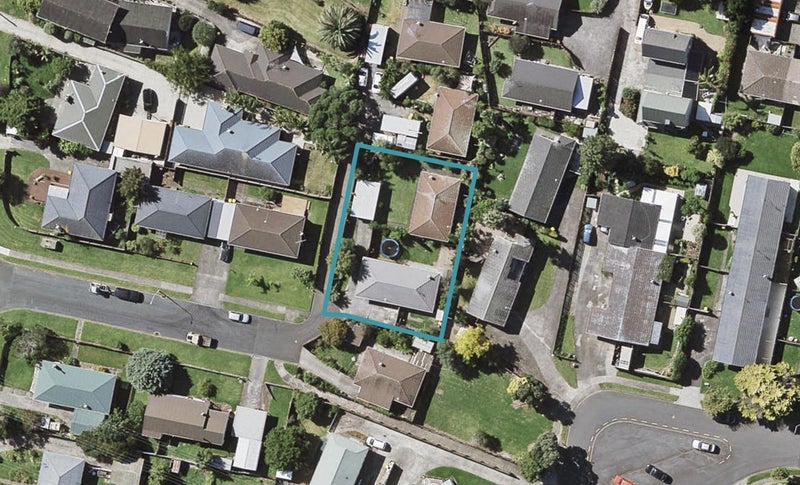 1/6 Dillimore Avenue, Pakuranga, Auckland - Carousel 1