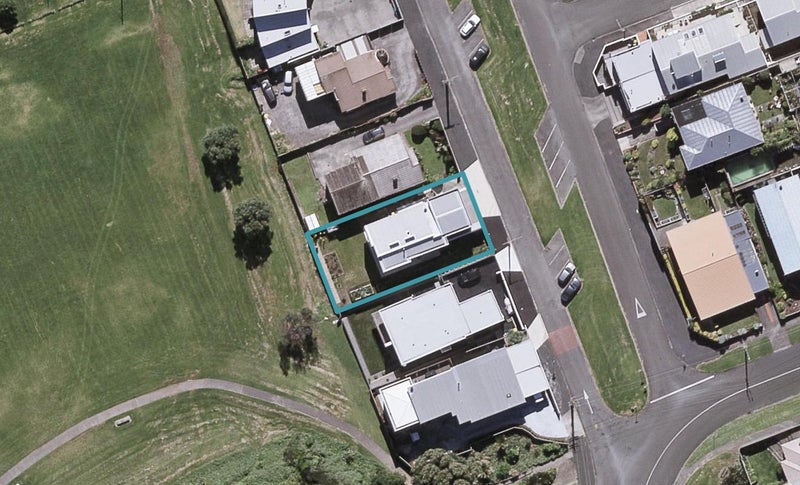 10 Nobs Line, Strandon, New Plymouth - Carousel 1