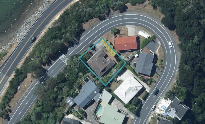2 Spinnaker Drive, Whitby, Porirua - Carousel 1