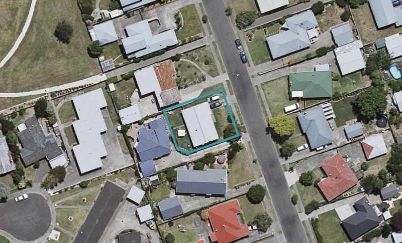 28 Balliol Avenue, Pirimai, Napier - Carousel 1