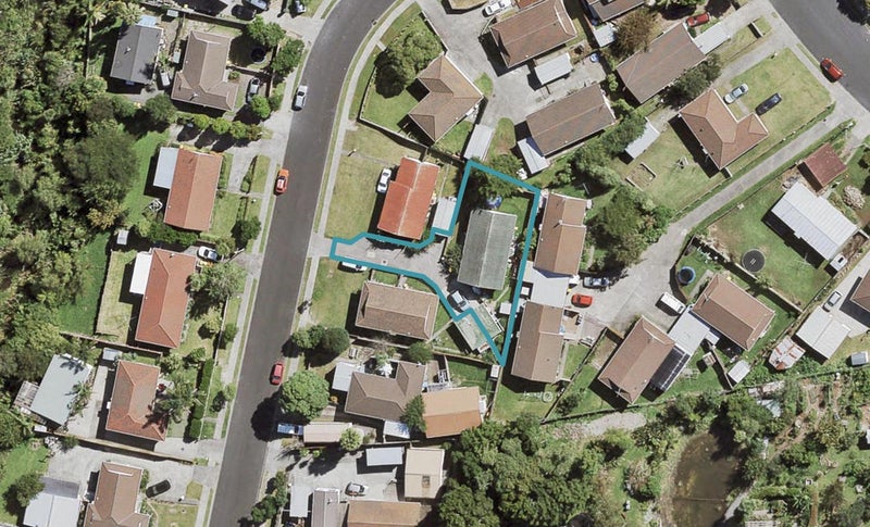 8B Edwin Freeman Place, Ranui, Auckland - Carousel 1