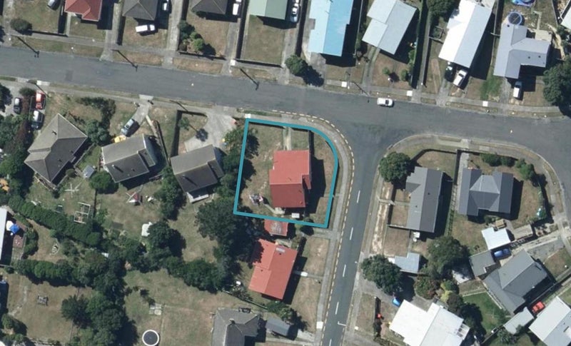 51 Downes Street, Titahi Bay, Porirua - Carousel 1
