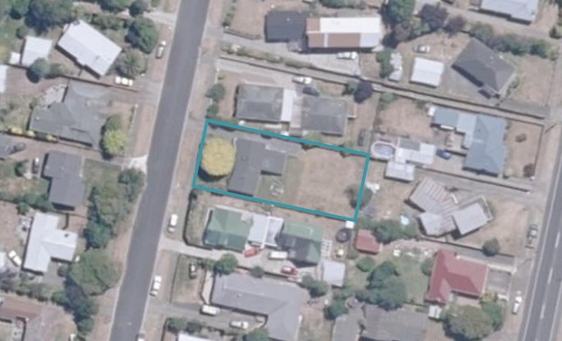 90 Hinemoa Avenue, Taupo - Carousel 1