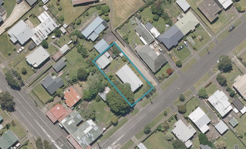 11 Kitchener Street, Whanganui East, Whanganui - Carousel 1