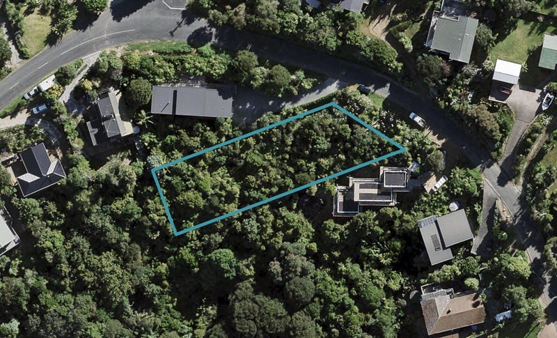 31 Karaka Road, Oneroa, Waiheke Island - Carousel 1