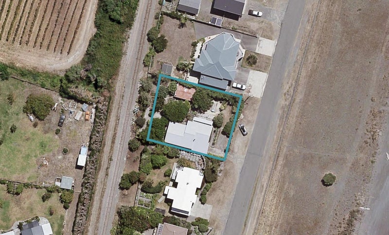 10 Le Quesne Road, Bay View, Napier - Carousel 1
