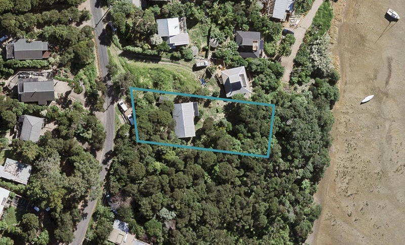 20 Albert Crescent, Ostend, Waiheke Island - Carousel 1