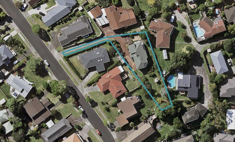 27 Kennedy Avenue, Forrest Hill, Auckland - Carousel 1