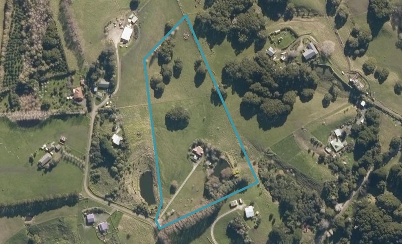 113B Gibbons Road, Kaiwaka - Carousel 1