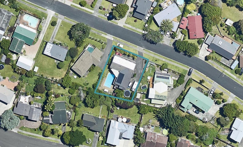 32 Winchester Terrace, Bethlehem, Tauranga - Carousel 1