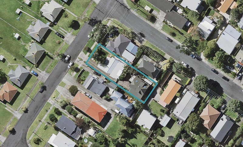 1/98 Eversleigh Road, Belmont, Auckland - Carousel 1