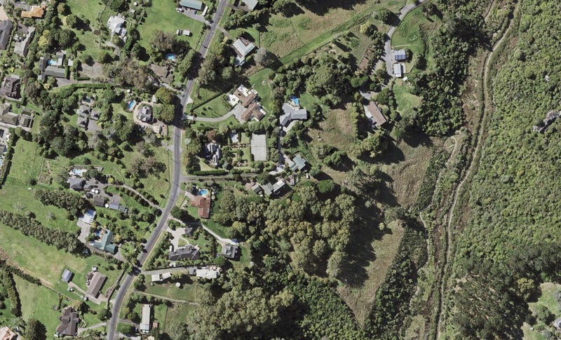 277 Point View Drive, Shamrock Park, Auckland - Carousel 1