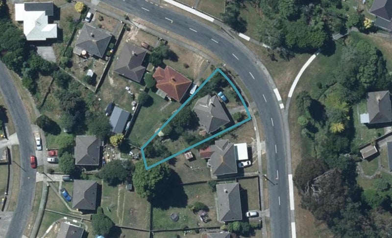 10 Mexted Crescent, Ranui, Porirua - Carousel 1
