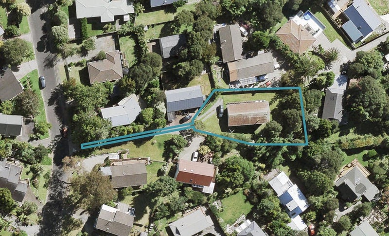 12 Longfellow Parade, Glen Eden, Auckland - Carousel 1