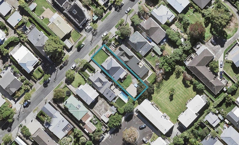 44 Wellpark Avenue, Grey Lynn, Auckland - Carousel 1