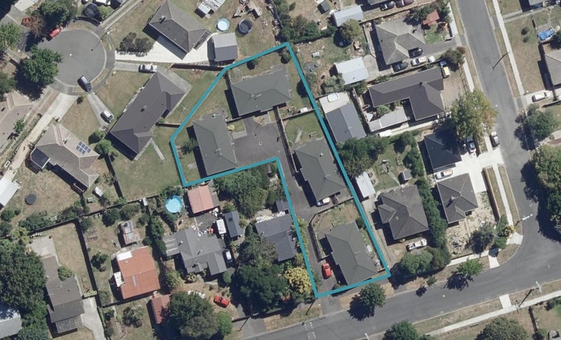 35 Marshall Street, Fairfield, Hamilton - Carousel 1