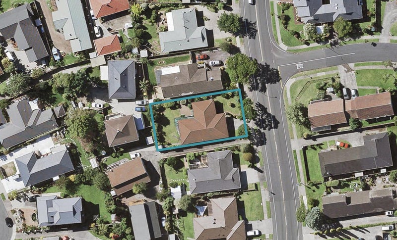 135 Prince Regent Drive, Farm Cove, Auckland - Carousel 1