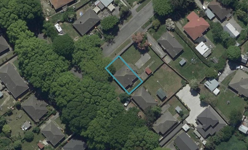 2 Attlee Crescent, Bryndwr, Christchurch - Carousel 1