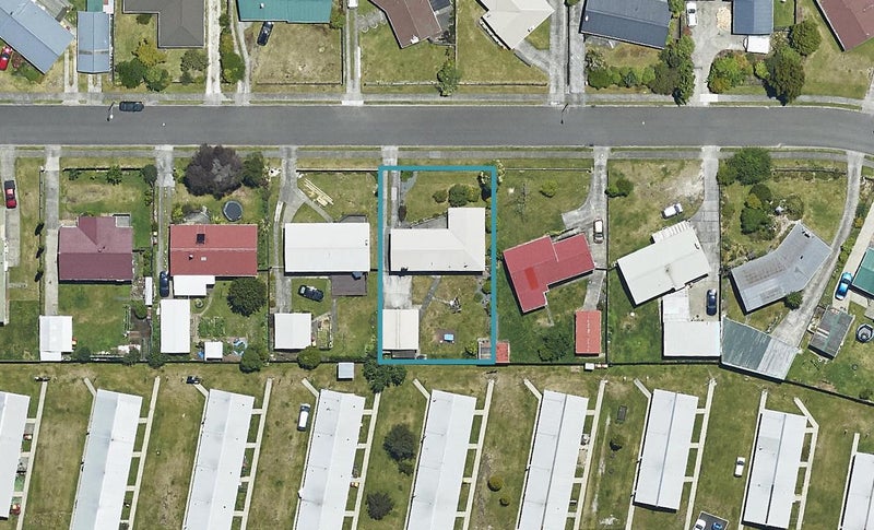 9 Clouston Crescent, Fenton Park, Rotorua - Carousel 1