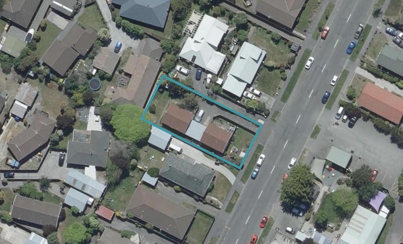 1/231 Queenspark Drive, Parklands, Christchurch - Carousel 1
