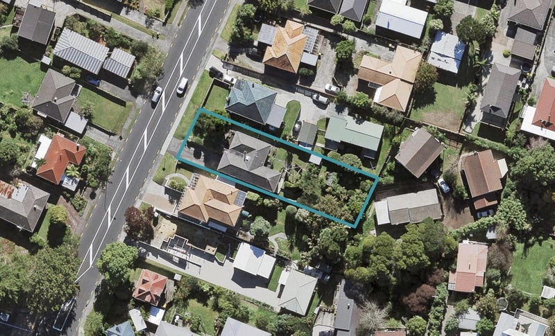 175 Edmonton Road, Te Atatu South, Auckland - Carousel 1
