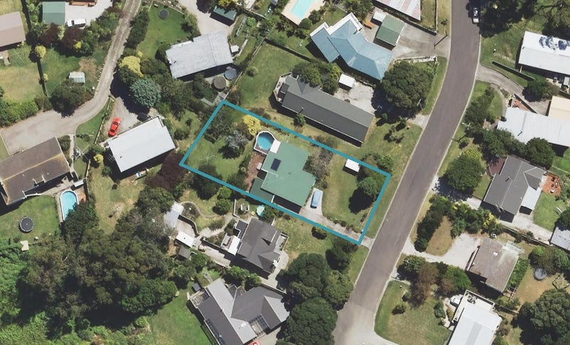 12 Wallis Road, Kaiti, Gisborne - Carousel 1