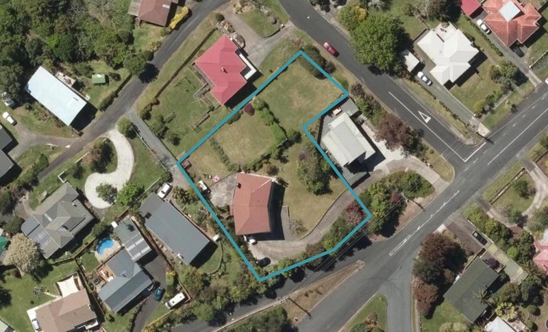 100 Fourth Avenue, Woodhill, Whangarei - Carousel 1