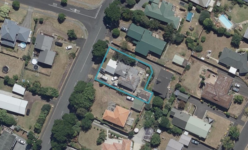 65 Houchens Road, Glenview, Hamilton - Carousel 1