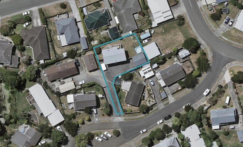 5 Robert Grove, Paraparaumu, Paraparaumu - Carousel 1