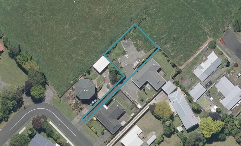 102B Surrey Road, Springvale, Whanganui - Carousel 1