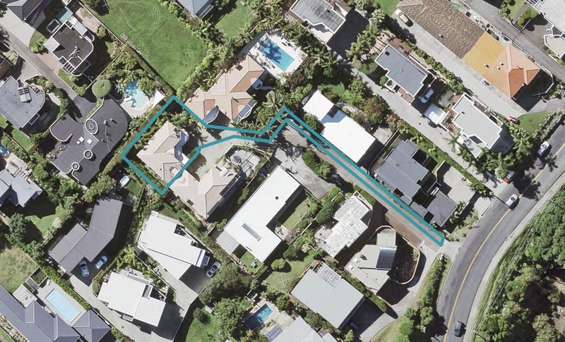 10C Beach Road, Castor Bay, Auckland - Carousel 1