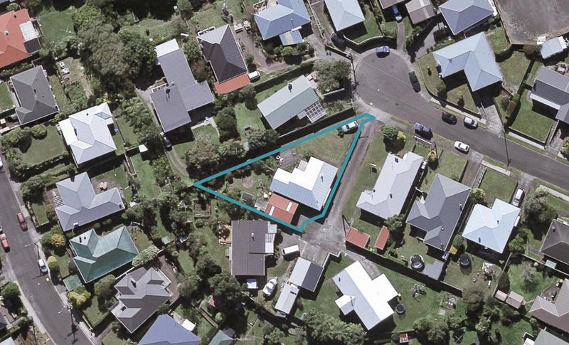 9 Blenheim Place, Vogeltown, New Plymouth - Carousel 1