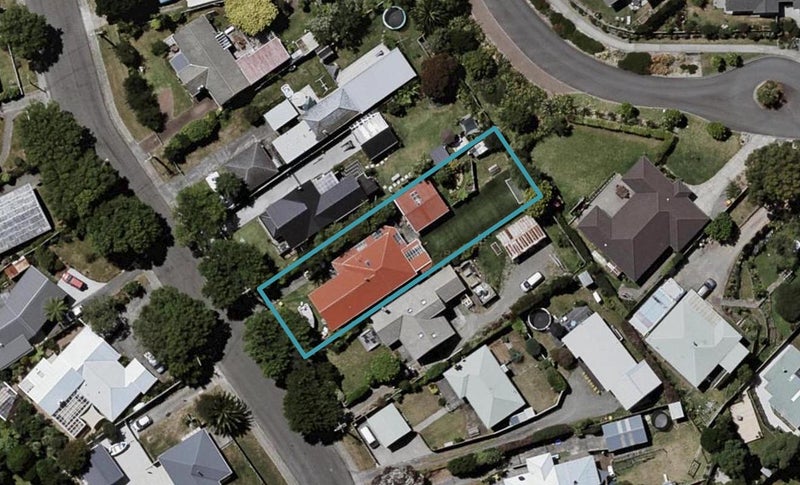 86 Alexander Road, Raumati Beach, Paraparaumu - Carousel 1