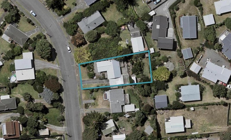 62 William Street, Waikanae Beach, Waikanae - Carousel 1