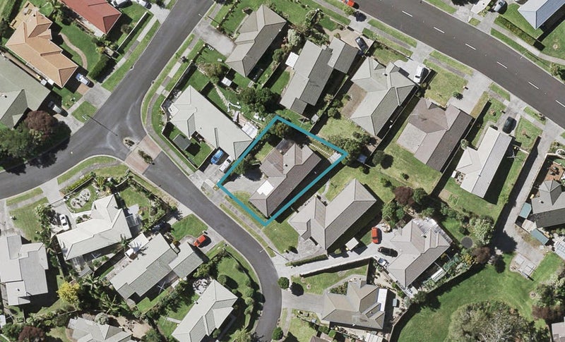 6 Lutana Place, Burswood, Auckland - Carousel 1