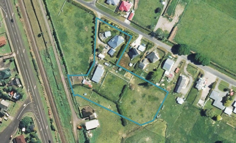 32 Kent Terrace, Midhirst, Stratford - Carousel 1