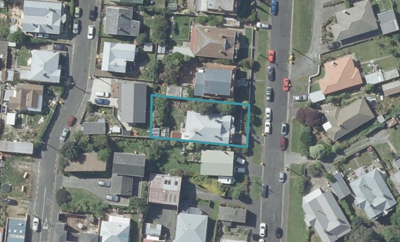 9 Asquith Street, Caversham, Dunedin - Carousel 1