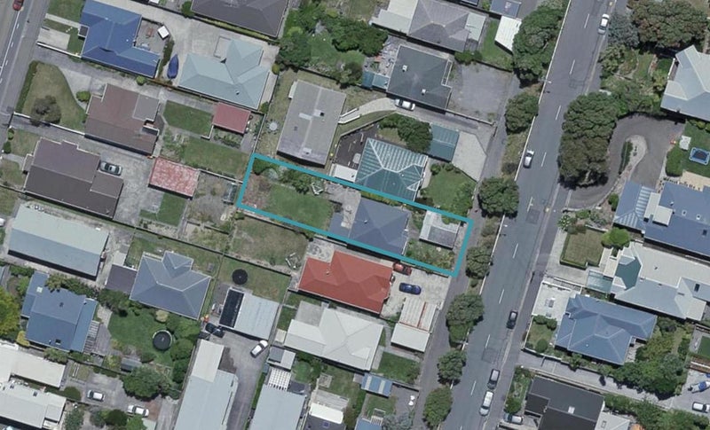 142 Clyde Street, Island Bay, Wellington - Carousel 1