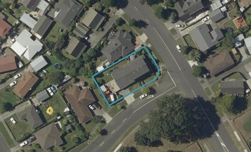 2 Dalfield Place, Highbury, Palmerston North - Carousel 1