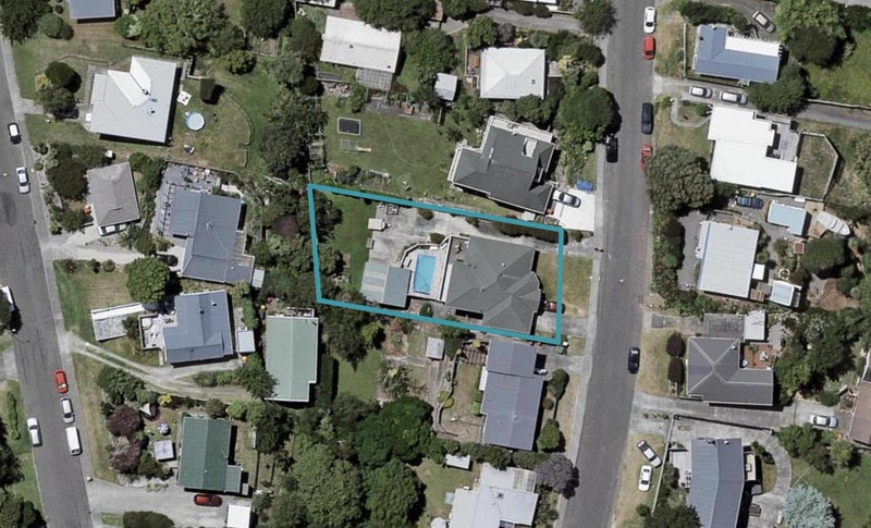 36 Margaret Road, Raumati Beach, Paraparaumu - Carousel 1
