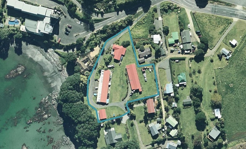5 Te Kaha Hotel Road, Te Kaha, Te Kaha - Carousel 1
